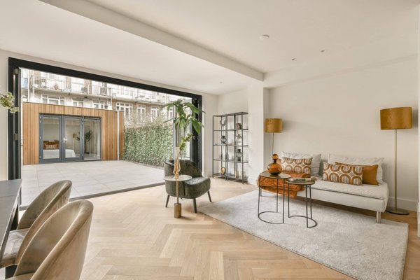 Comment créer un jardin de plantes aromatiques thérapeutiques sur un balcon ensoleillé?